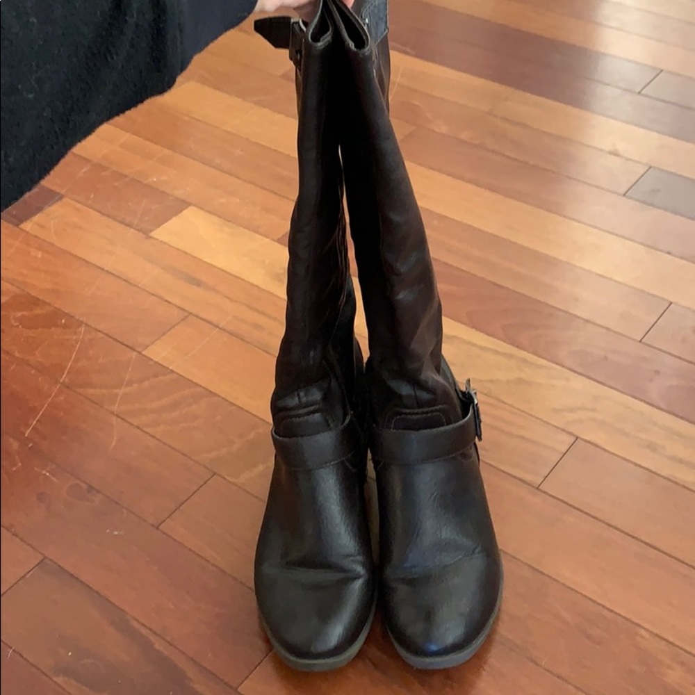 Boots - Picture 2 of 2